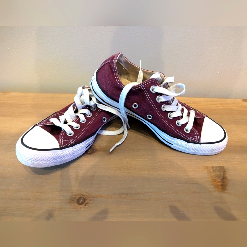 Burgundy Women Converse